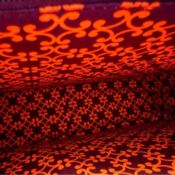 Vera Bradley Attache Messenger Style Bag
"Safari Sunset" - Picture 7 of 13